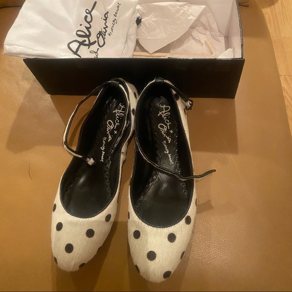 Alice & Olivia polka dot calf hair ballet flats with ankle strap. Size 8 1/2 - Picture 10 of 11